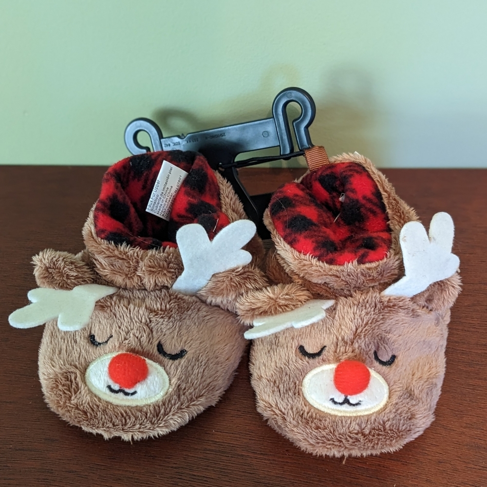 NWT Infant Reindeer Slippers